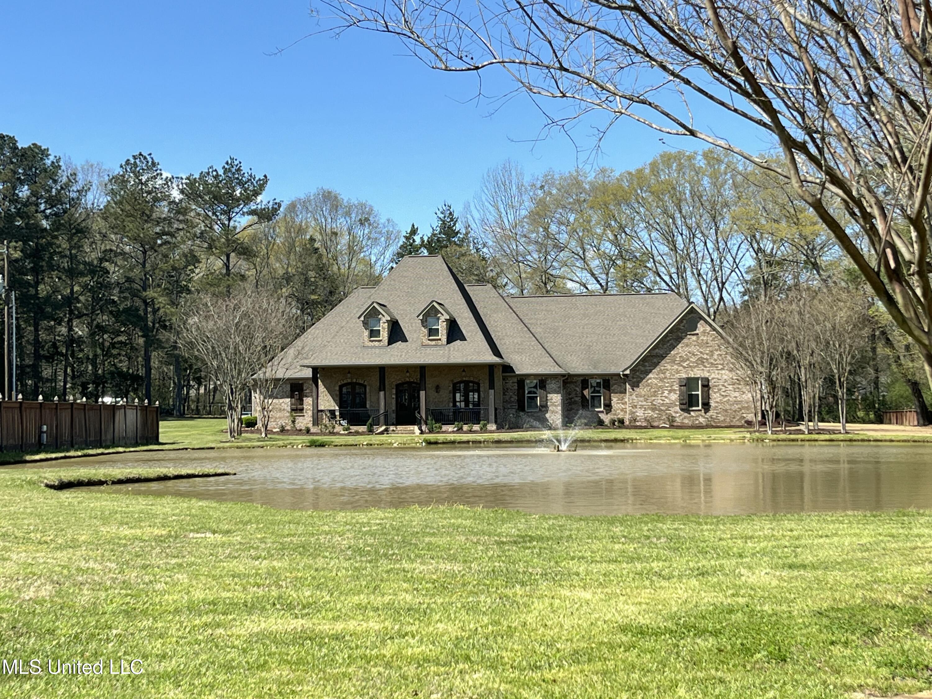 210 White Street Florence, MS 39073 - Photo 4 of 81 IMG_6496