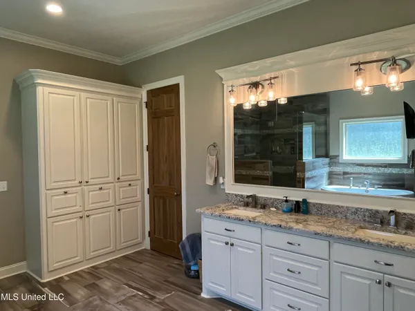 $599,000 | 210 White Street, Florence, MS 39073