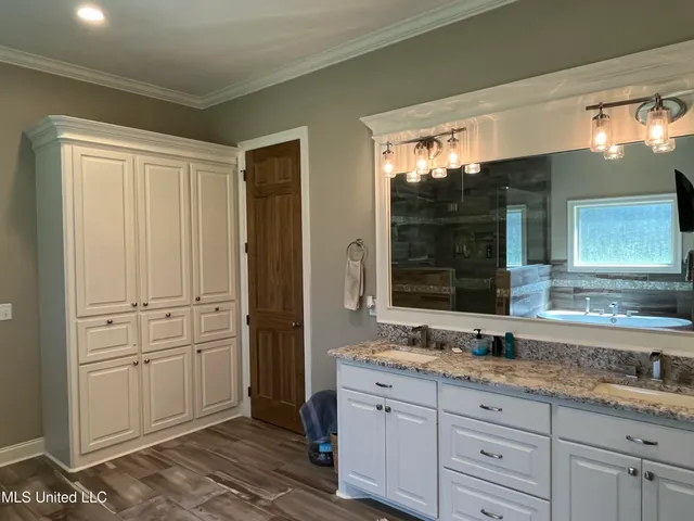 $609,000 | 210 White Street, Florence, MS 39073