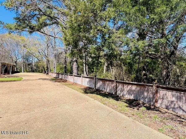 $599,000 | 210 White Street, Florence, MS 39073