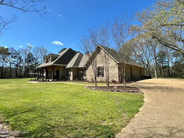 $609,000 | 210 White Street, Florence, MS 39073