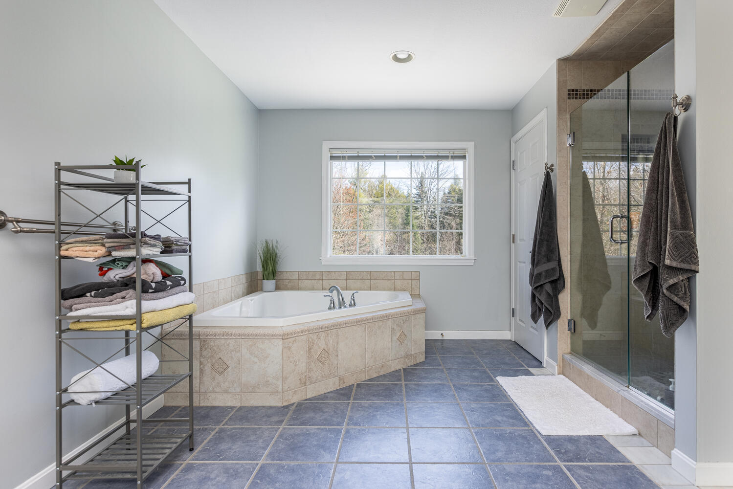 100 Adam's Way Freeport, ME 04032 - Photo 22 of 36 100 Adams Way Freeport ME-large-022-007-