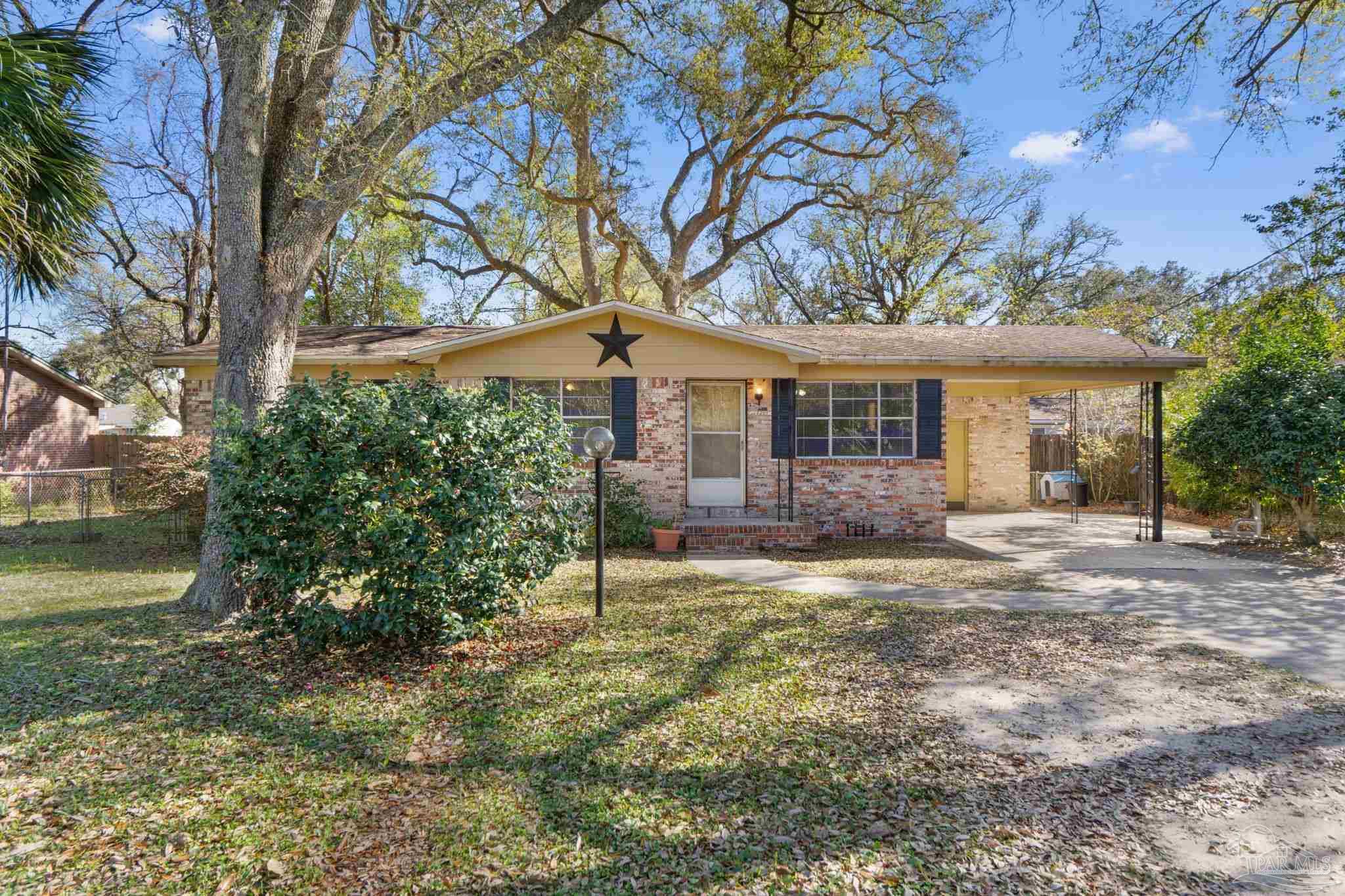 1811 Dewrell Square Pensacola, FL 32504 - Photo 1 of 27