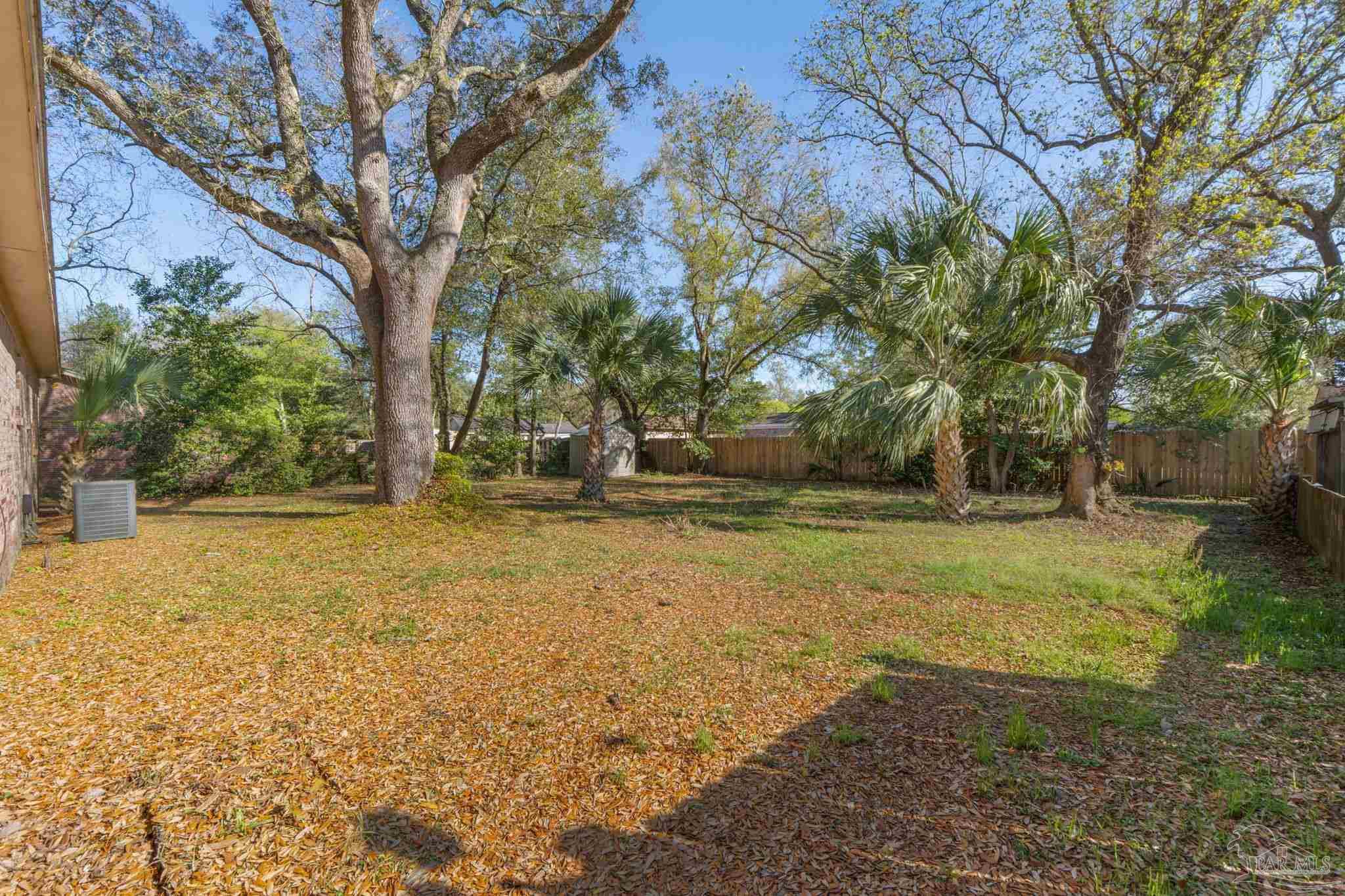 1811 Dewrell Square Pensacola, FL 32504 - Photo 23 of 27