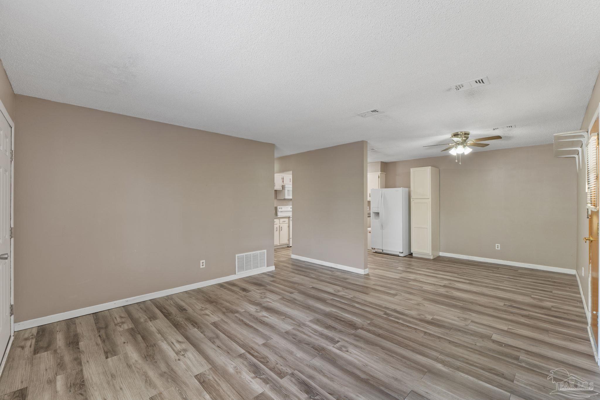1811 Dewrell Square Pensacola, FL 32504 - Photo 6 of 27