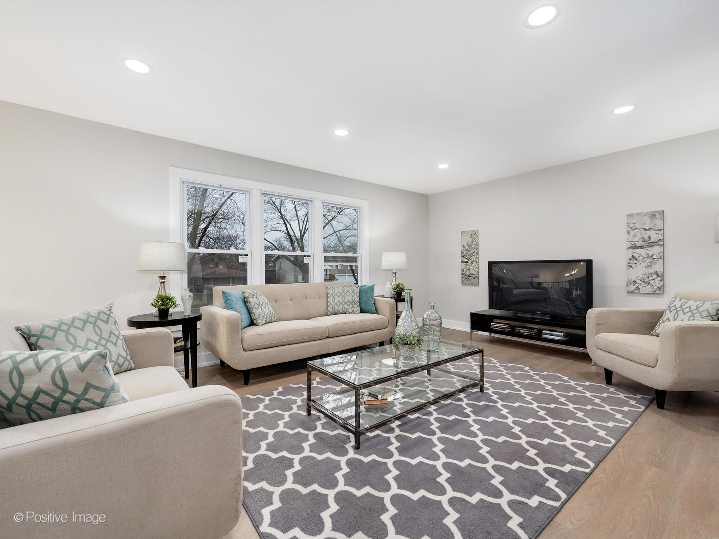 504 West Briarcliff Road Bolingbrook, IL 60440 - Photo 2 of 22