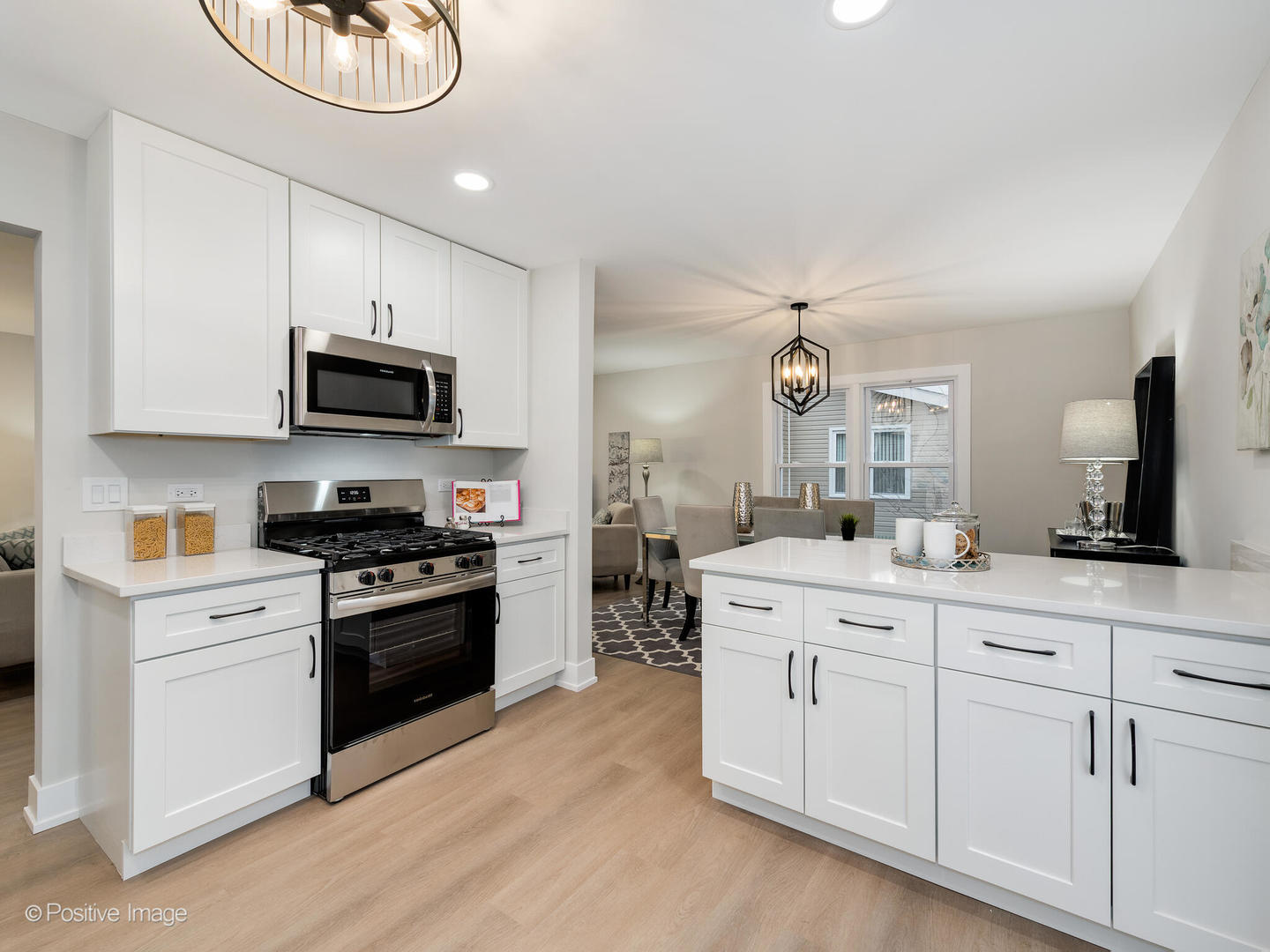 504 West Briarcliff Road Bolingbrook, IL 60440 - Photo 9 of 22