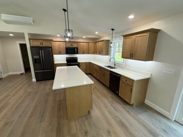 $424,900 | 22 Lindsay Way, Sidney, ME 04330