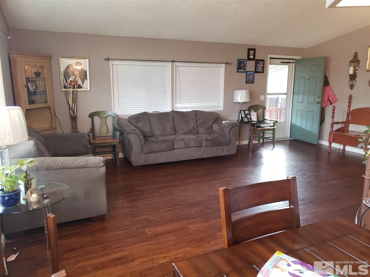 1575 Newport Lane Reno, NV 89506 - Photo 2 of 16 Photo 2