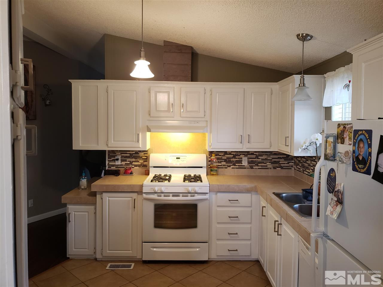 1575 Newport Lane Reno, NV 89506 - Photo 9 of 16 Photo 9
