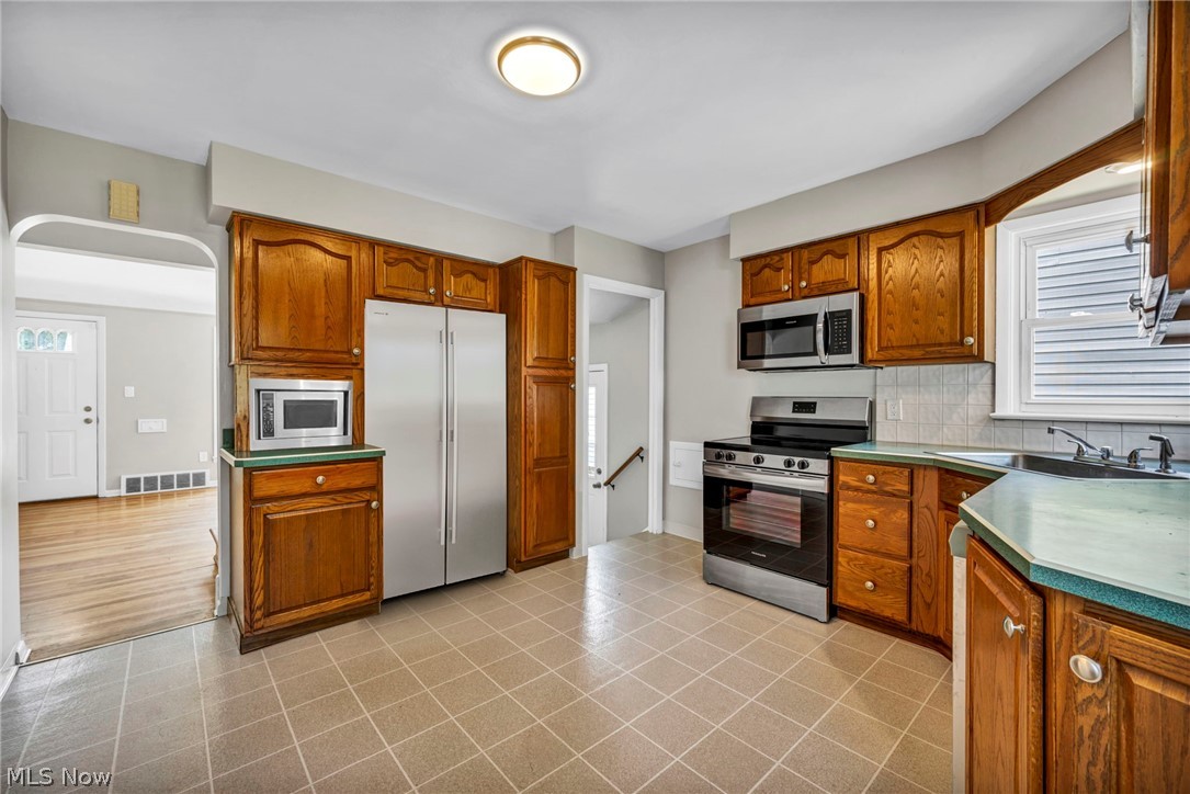 29313 Barjode Road Willowick, OH 44095 - Photo 9 of 29