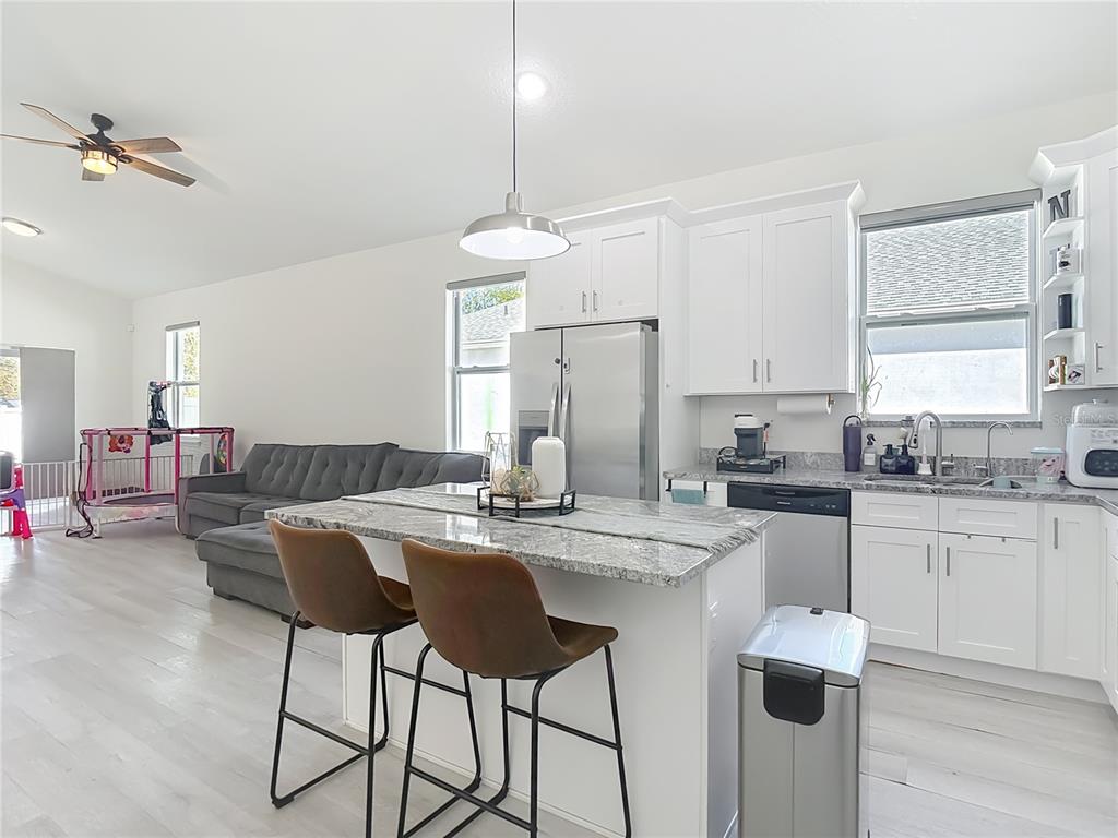 1747 South Oak Street Seffner, FL 33584 - Photo 5 of 15