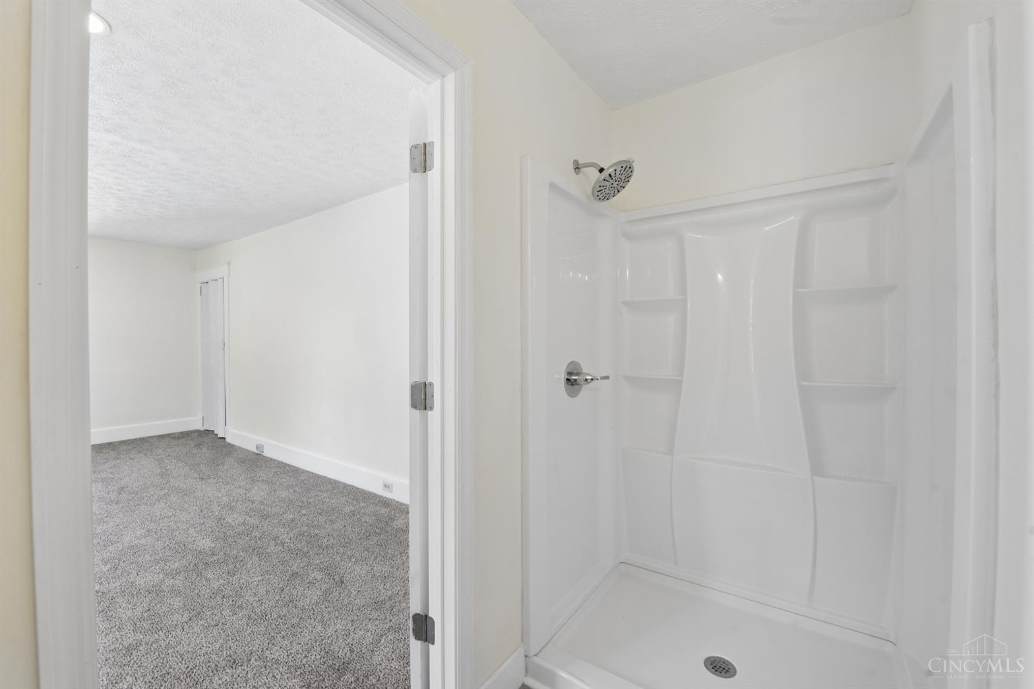 1524 Adams Road Cincinnati, OH 45231 - Photo 33 of 63