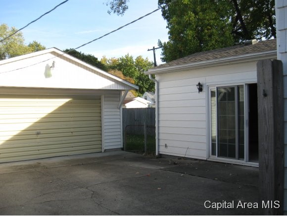 2060 North 21st Street Springfield, IL 62702 - Photo 5 of 5