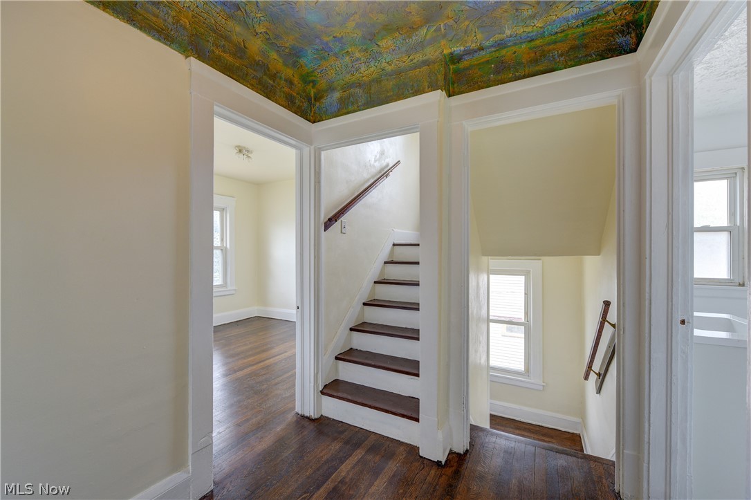 1671 Lee Road Cleveland Heights, OH 44118 - Photo 17 of 49