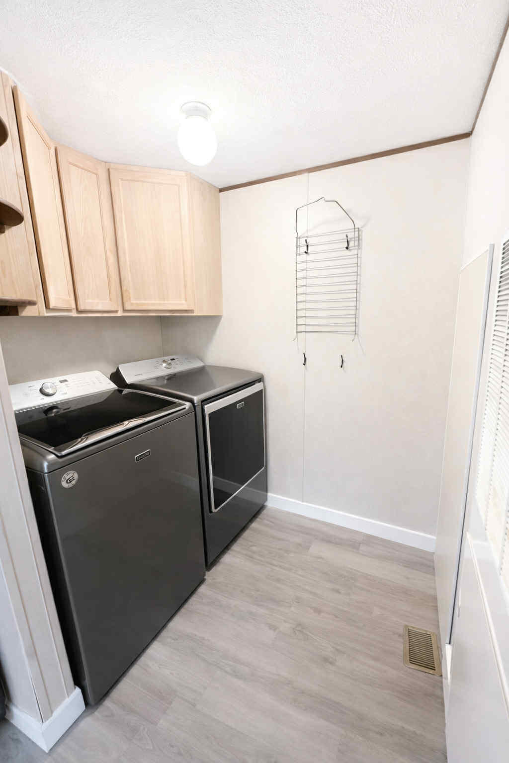 232 North Raphael Road DeFuniak Springs, FL 32433 - Photo 8 of 8 laundryroom