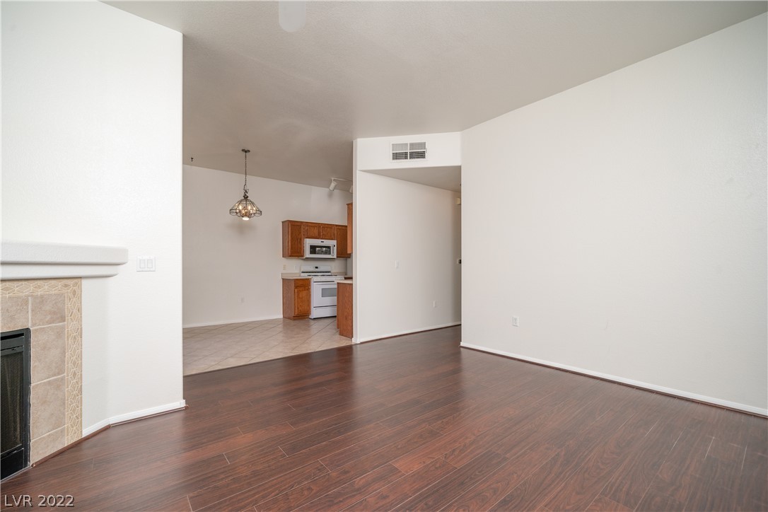 3360 Cactus Shadow Street, Unit 101 Las Vegas, NV 89129 - Photo 8 of 26