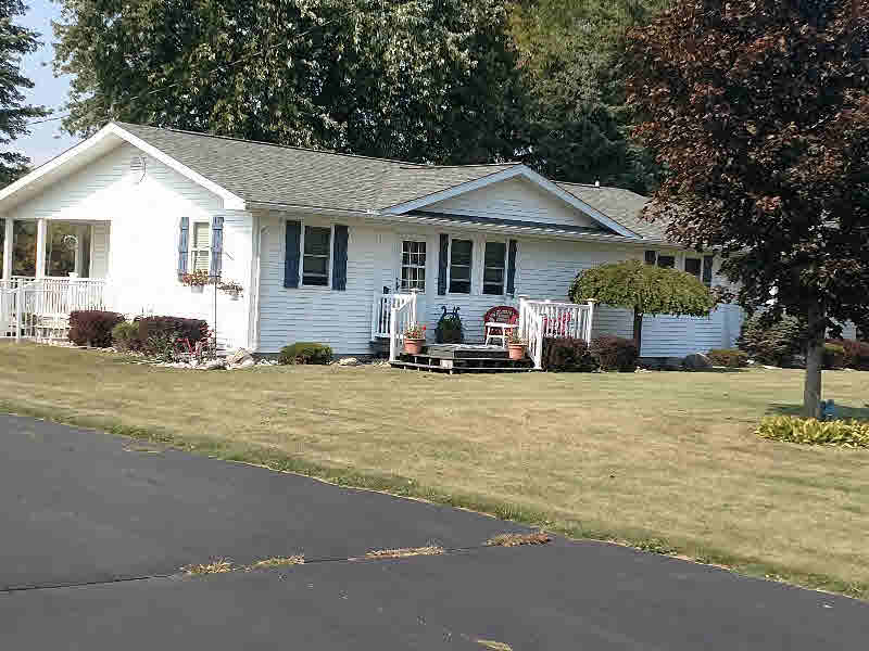 2440 4 Mile Road Kawkawlin, MI 48631 - Photo 2 of 25