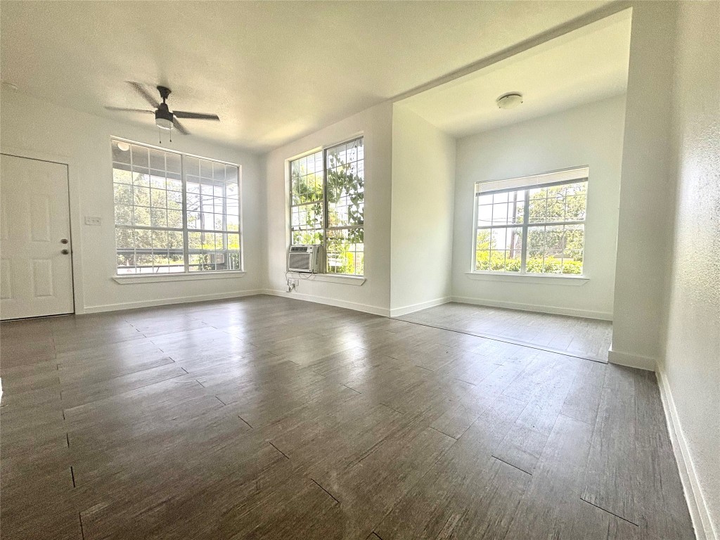 2410 East 12th Street Austin, TX 78702 - Photo 1 of 17