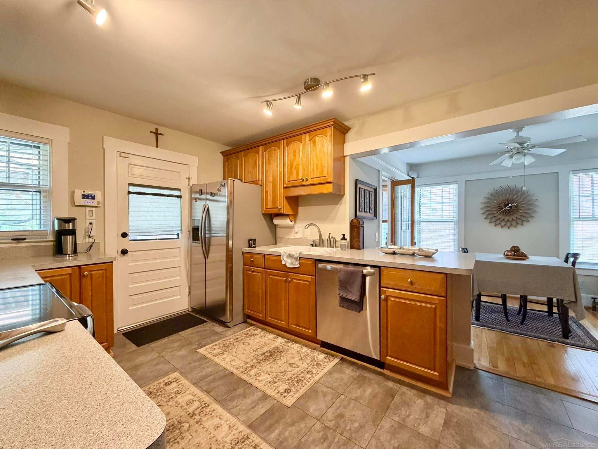 1622 Crooks Road, Unit 1622 Royal Oak, MI 48067 - Photo 19 of 30 Gallery Image 19