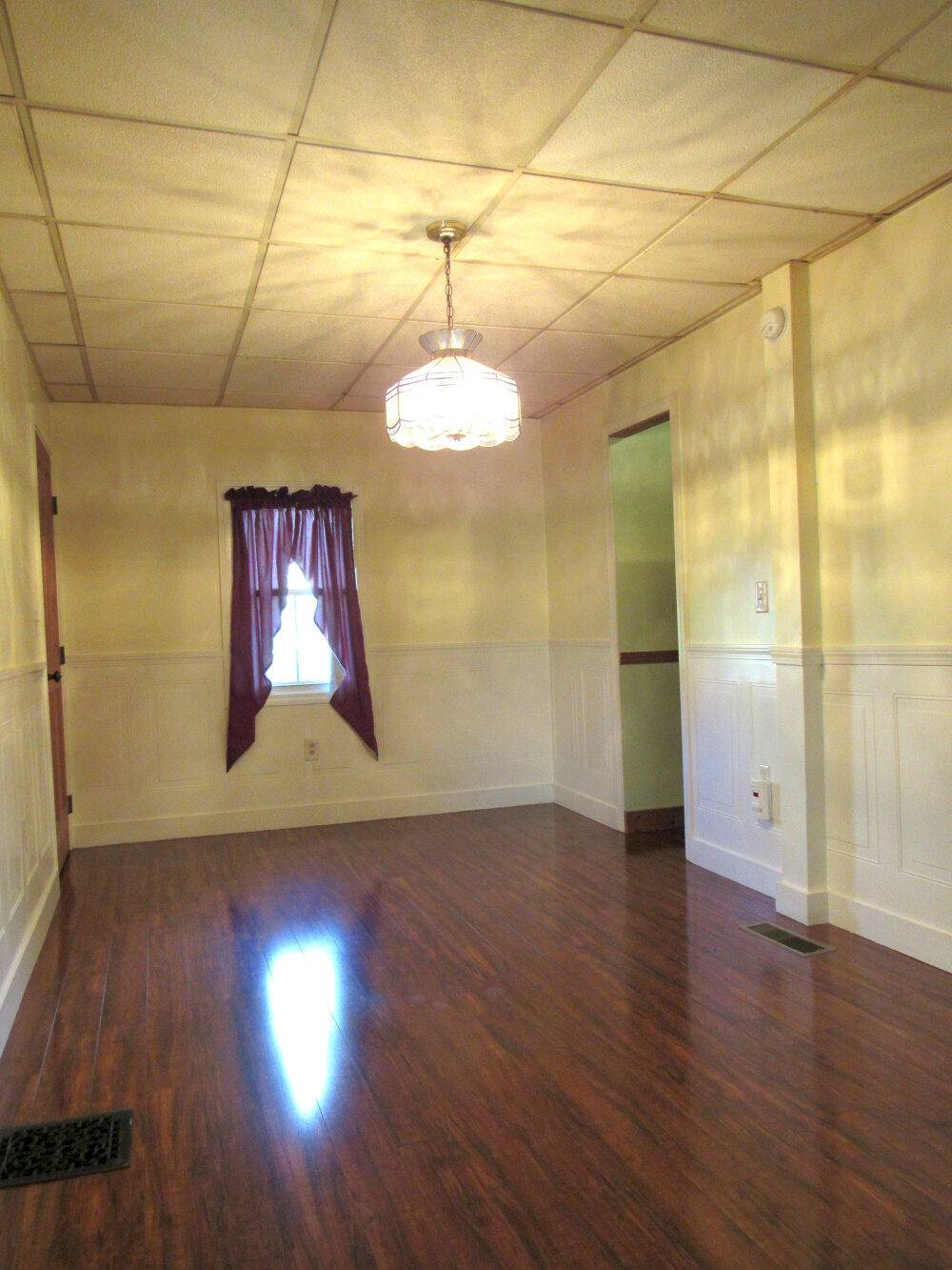 17 North Main Street Solon, ME 04979 - Photo 14 of 47 #14 Dining_result