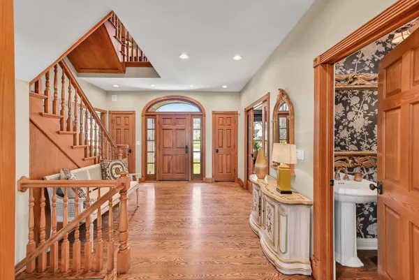 $1,849,000 | 214 East Beechwood Court, Mequon, WI 53092