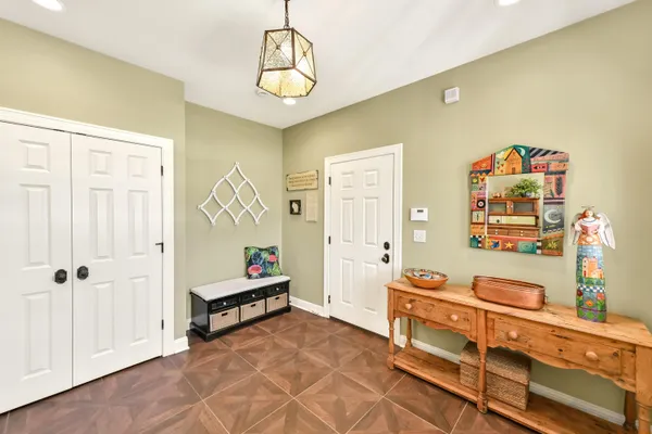 $1,849,000 | 214 East Beechwood Court, Mequon, WI 53092