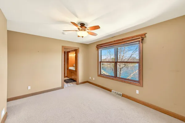 $1,849,000 | 214 East Beechwood Court, Mequon, WI 53092