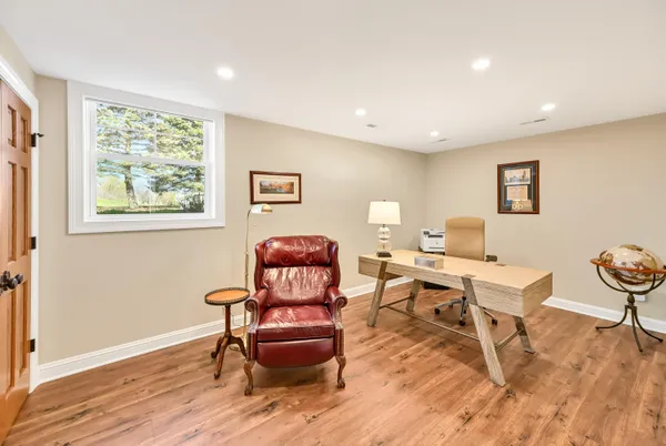 $1,849,000 | 214 East Beechwood Court, Mequon, WI 53092
