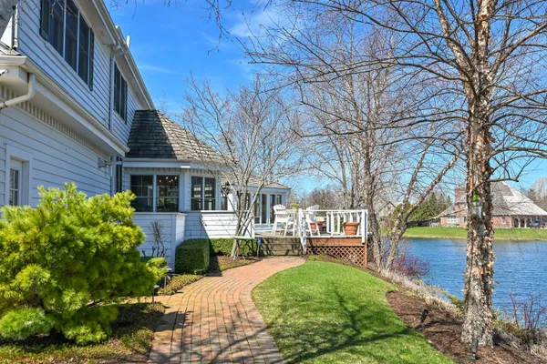 $1,849,000 | 214 East Beechwood Court, Mequon, WI 53092