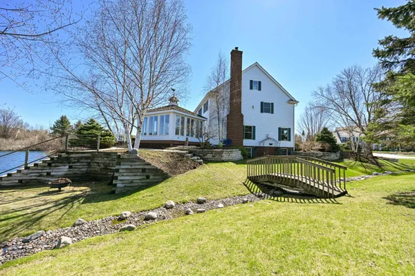 $1,849,000 | 214 East Beechwood Court, Mequon, WI 53092