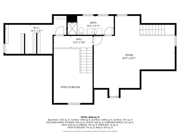 $1,849,000 | 214 East Beechwood Court, Mequon, WI 53092