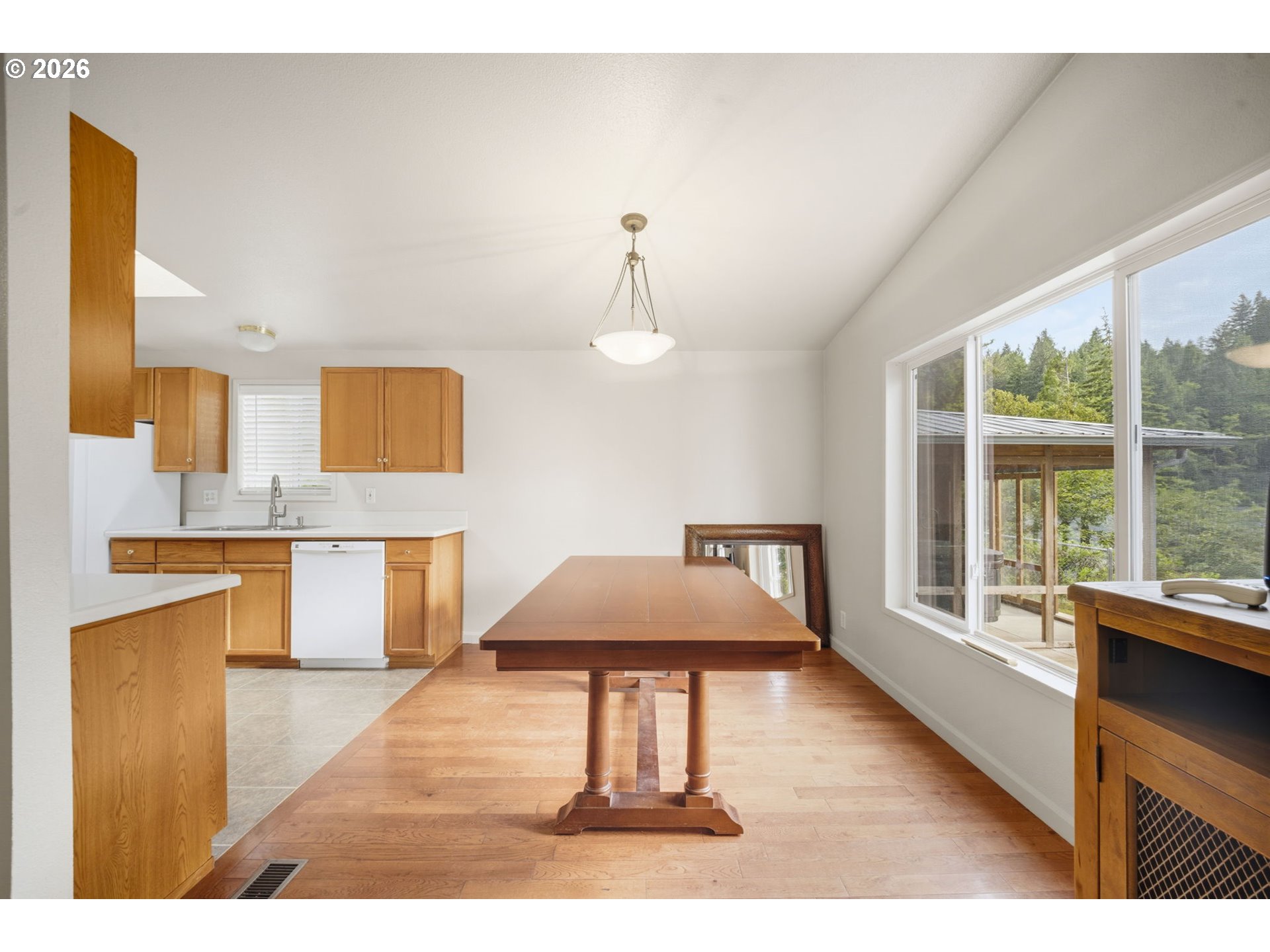 88686 Chapman Road Florence, OR 97439 - Photo 9 of 44 Dining Room