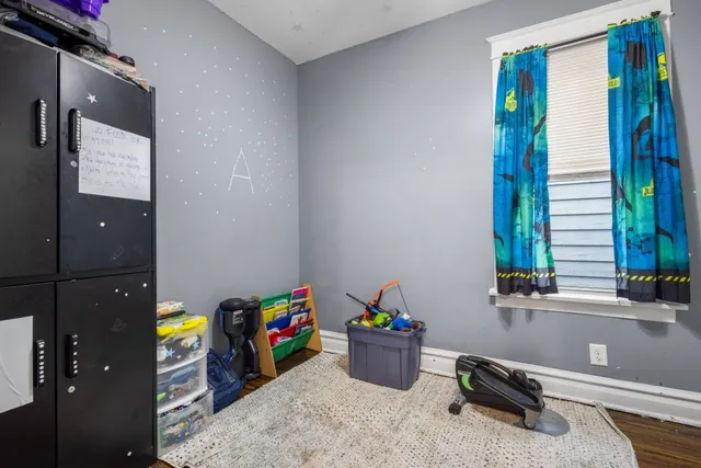 $225,000 | 10408 South Ave J, Chicago, IL 60617