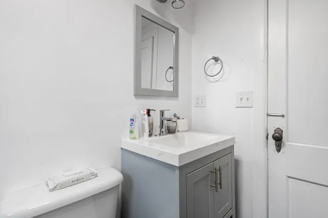 $225,000 | 10408 South Ave J, Chicago, IL 60617