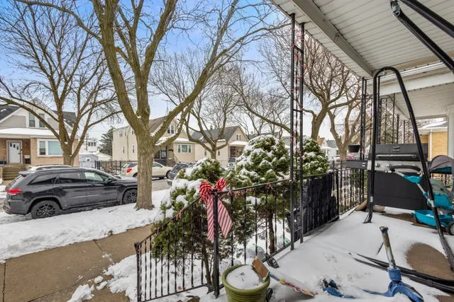 $225,000 | 10408 South Ave J, Chicago, IL 60617