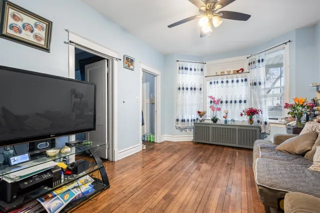 $225,000 | 10408 South Ave J, Chicago, IL 60617