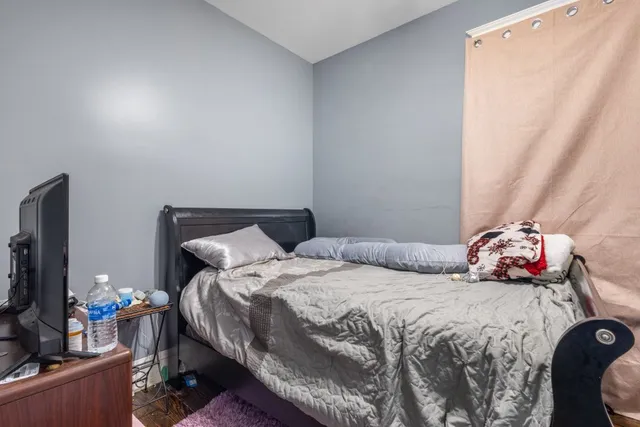 $225,000 | 10408 South Ave J, Chicago, IL 60617