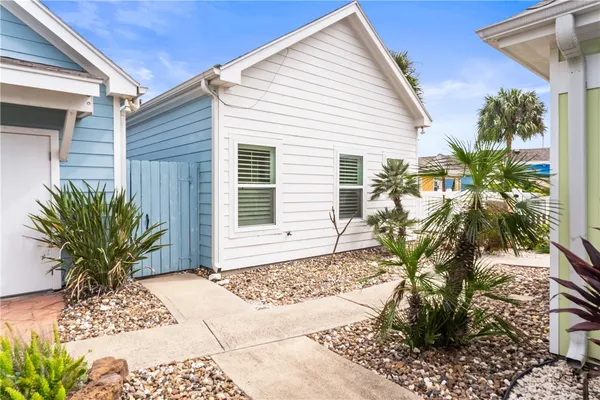 $580,000 | 2212 Highway 361, Unit 108, Port Aransas, TX 78373