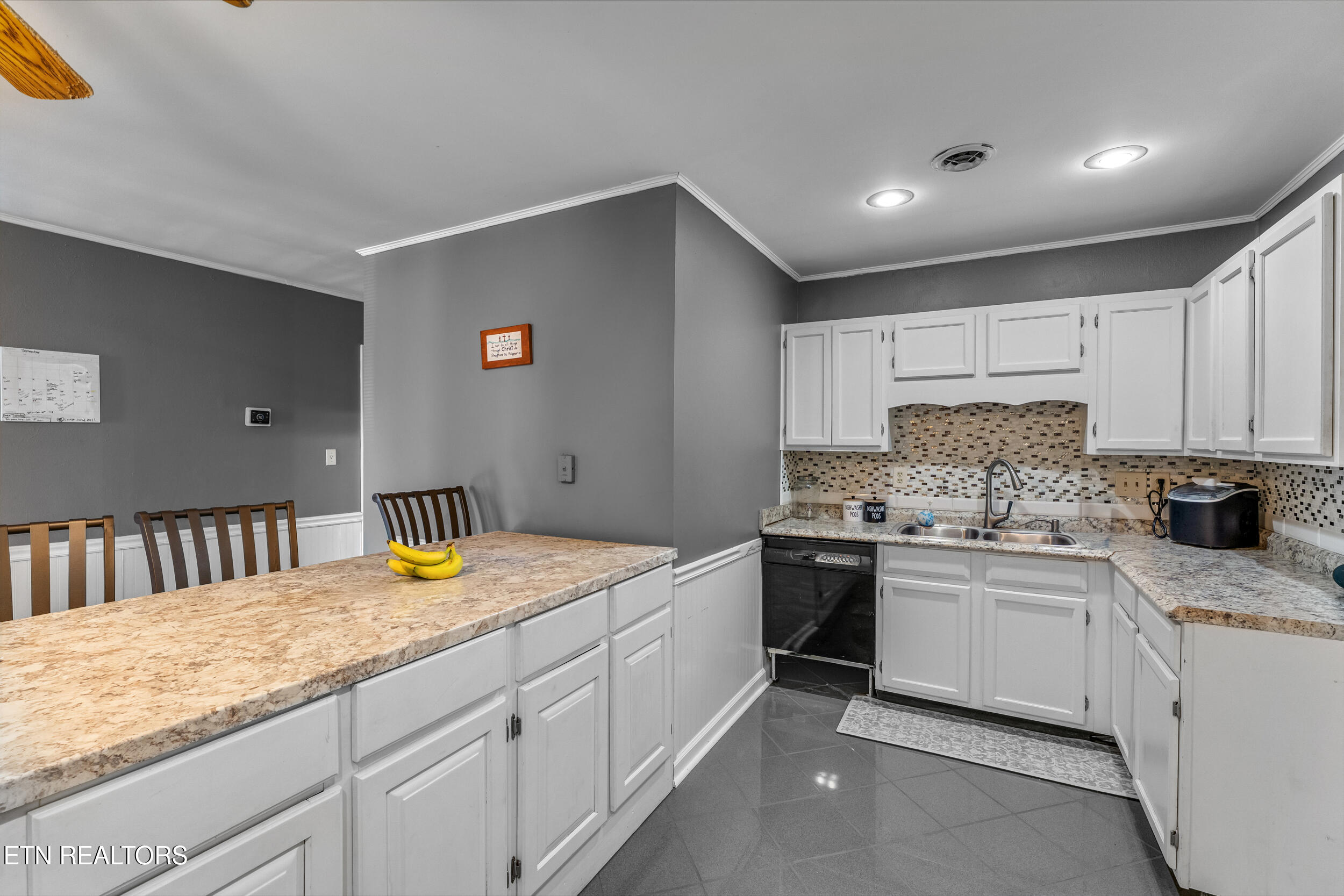 212 Simmons Road Seymour, TN 37865 - Photo 42 of 59 Downstairs Kitchen