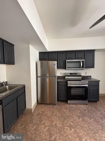 $3,200 | 209 East 5th Avenue, Unit 2, Conshohocken, PA 19428