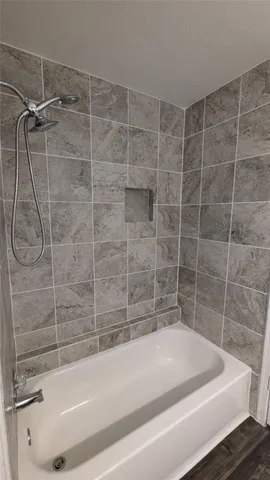 $2,000 | 5711 Sugar Hill Drive, Unit 98, Houston, TX 77057