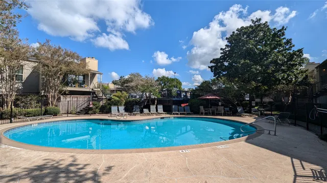$2,000 | 5711 Sugar Hill Drive, Unit 98, Houston, TX 77057