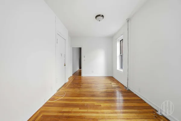 a view of empty room with window