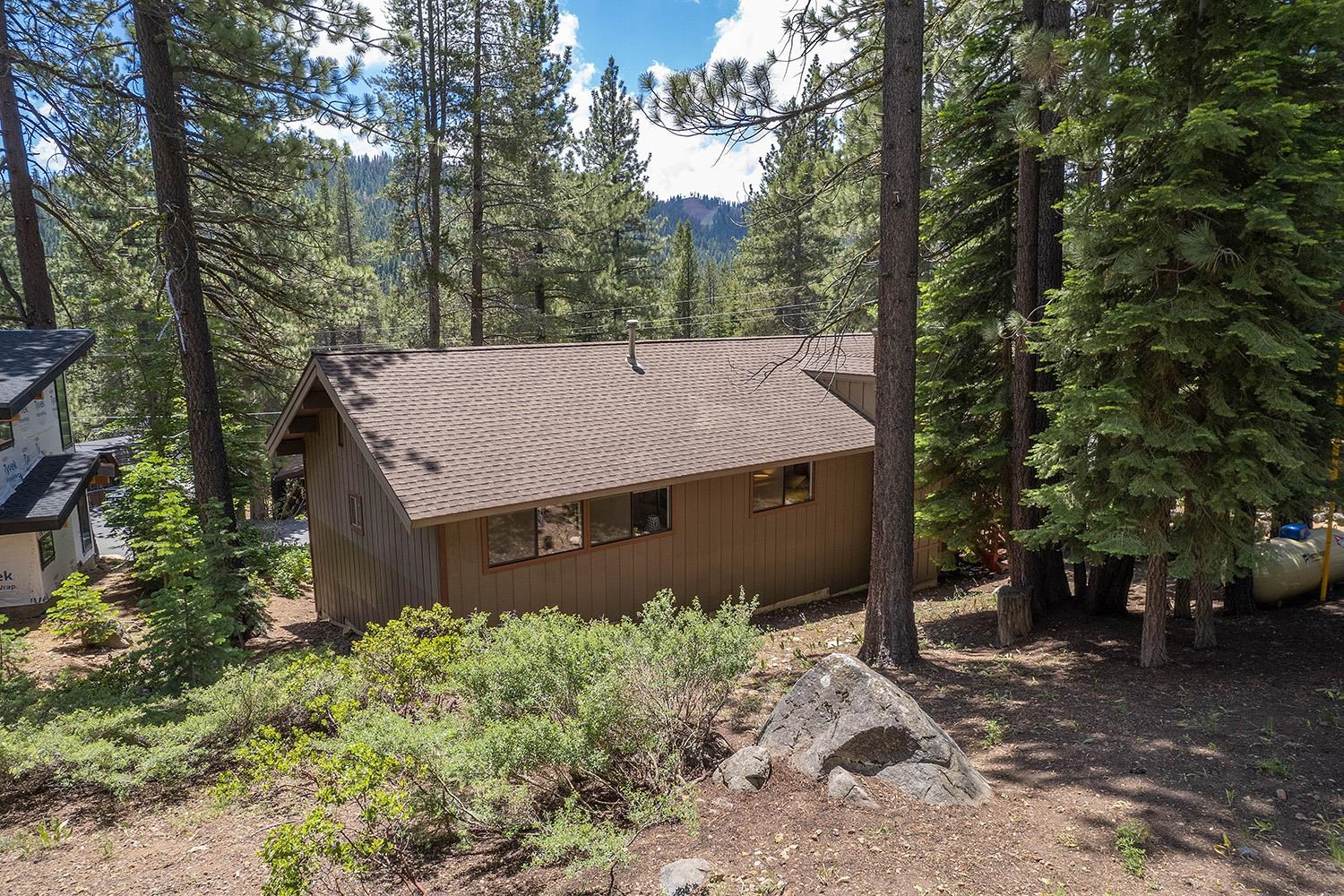 166 Tiger Tail Road Olympic Valley, CA 96146 - Photo 3 of 21 Gallery Image 3