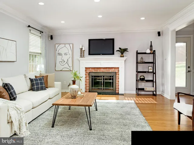 $999,000 | 481 Red Coat Lane, Wayne, PA 19087