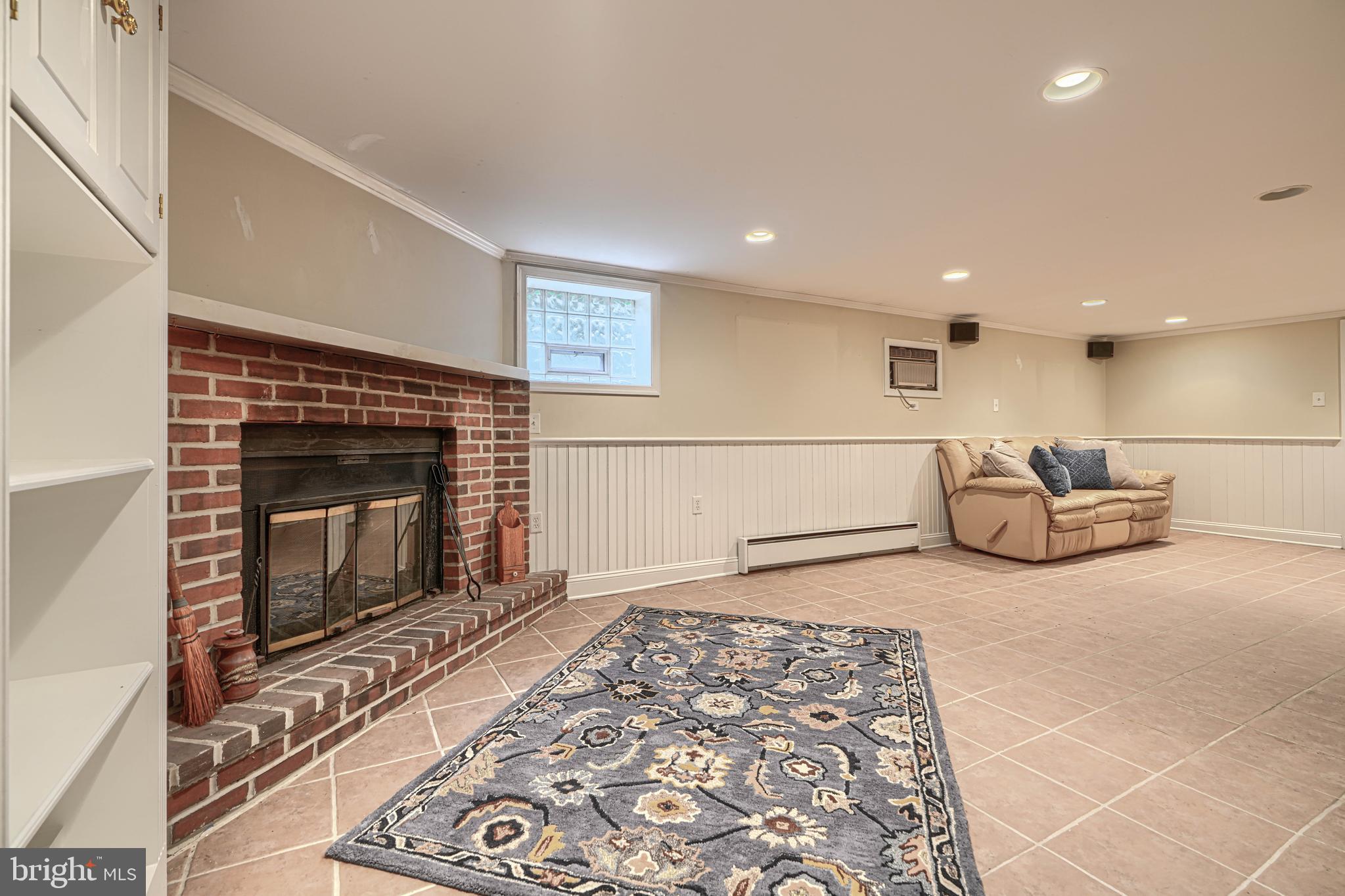 510 Murdock Road Baltimore, MD 21212 - Photo 41 of 68 Fireplace - cozy gatherings!