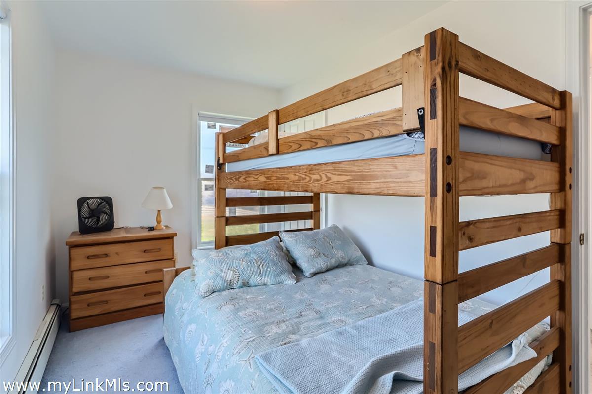 104 Pond View Farm Road West Tisbury, MA 02568 - Photo 43 of 47 Guest house bedroom 2