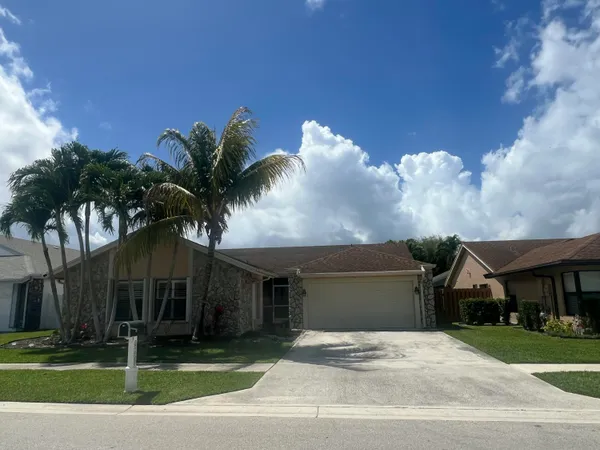 $4,600 | 21023 Rustlewood Avenue, Boca Raton, FL 33428