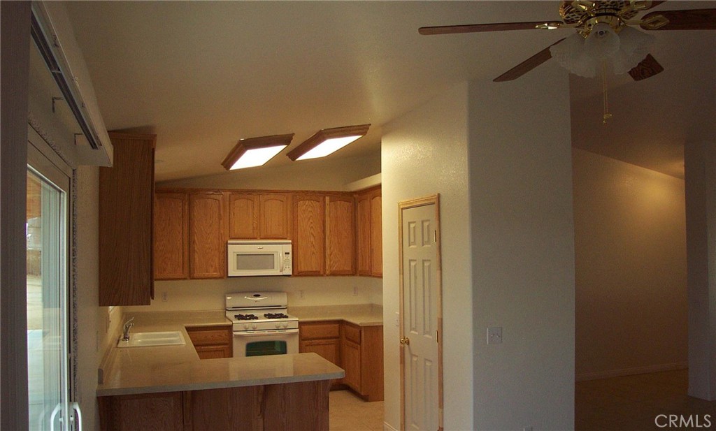 12177 Sonora Road Phelan, CA 92371 - Photo 6 of 27